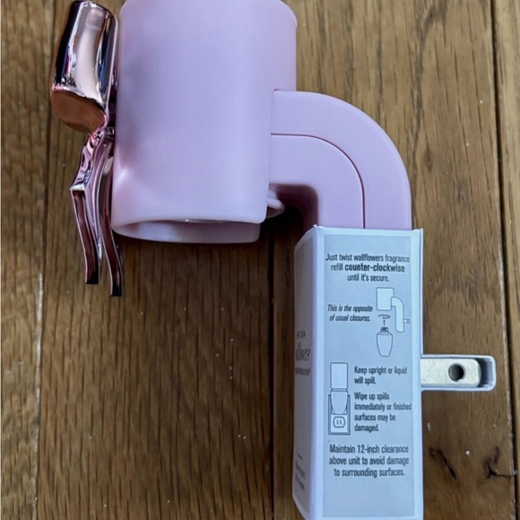 🎀 Wallflowers Plug In Bath & Body Works Exclusive 2024 NEW + fragrance refill - Picture 5 of 8